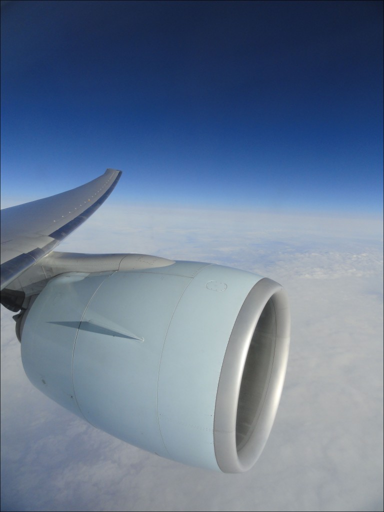 Турбовентиляторный двигатель (ТВРД) и его дальнйшее развитие - турбовинтовентиляторный двигатель (ТВВД). Экономичность + тяга.